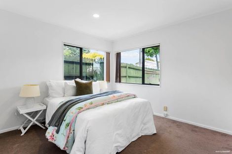 Photo of property in 1/13 Thornton Road, Milford, Auckland, 0620