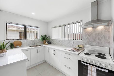 Photo of property in 2/126 Carruth Road, Papatoetoe, Auckland, 2025