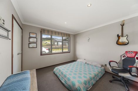 Photo of property in 15 Kestrel Lane, Kinloch, Taupo, 3377