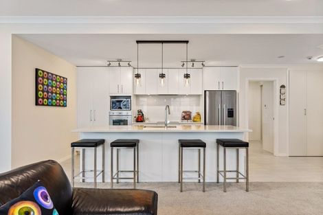 Photo of property in 80 Panorama Heights, Orewa, 0931