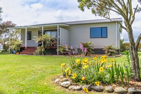 Photo of property in 22 Kiharoa Street, Otaki Beach, Otaki, 5512