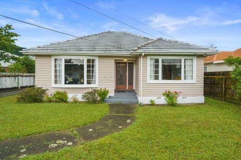 Photo of property in 212 Waiwhetu Road, Waterloo, Lower Hutt, 5011