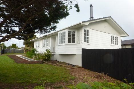 Photo of property in 14 Ferndown Avenue, Papatoetoe, Auckland, 2025