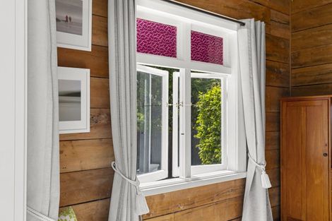 Photo of property in 22 Wallis Street, Raglan, 3225