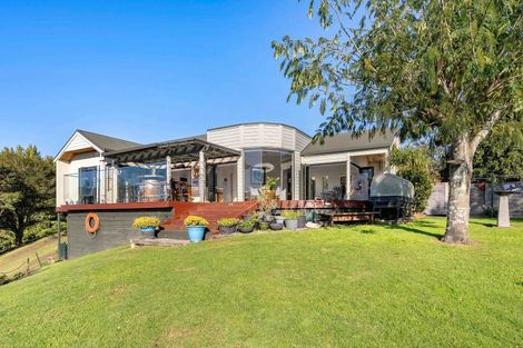 Photo of property in 27 Herbert Drive, Whangamata, 3620