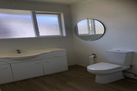 Photo of property in 3 Waverley Avenue, Glenfield, Auckland, 0629