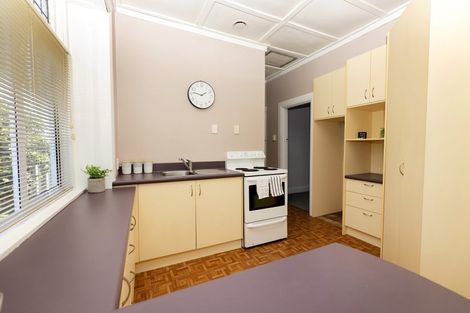 Photo of property in 75 Pendarves Street, New Plymouth, 4310