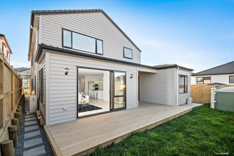 Photo of property in 82 Drumbuoy Drive, Flat Bush, Auckland, 2019