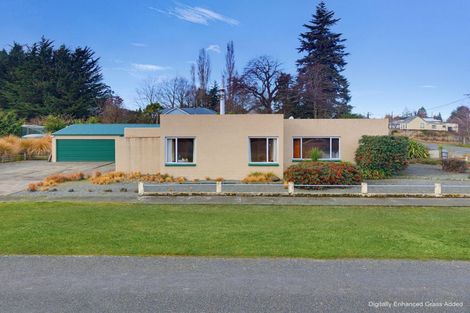 Photo of property in 9 Meadow Street, Lumsden, 9730