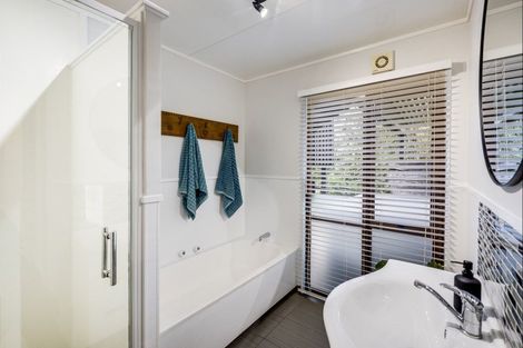 Photo of property in 2 Anthony Place, Bay View, Napier, 4104
