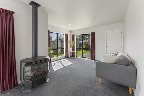 Photo of property in 22 Granville Street, Silverstream, Upper Hutt, 5019