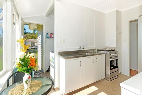 Photo of property in 63 Cambridge Terrace, Kaiti, Gisborne, 4010