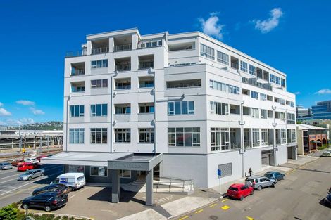 Photo of property in Stadium Garden Flats, 314/107 Thorndon Quay, Pipitea, Wellington, 6011