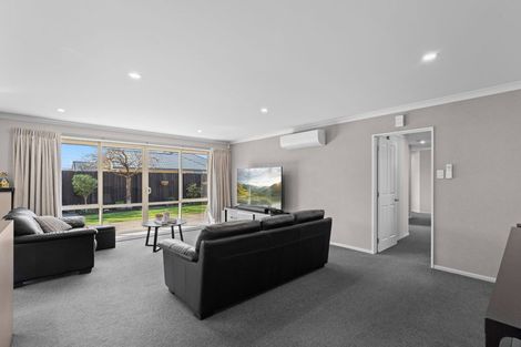 Photo of property in 22 Burbank Drive, Aidanfield, Christchurch, 8025