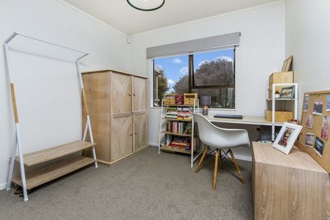 Photo of property in 2/7 Eskdale Road, Birkdale, Auckland, 0626
