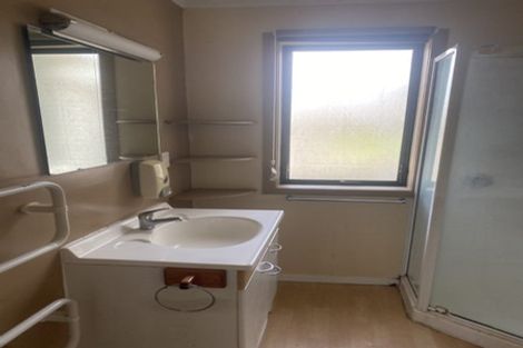 Photo of property in 16 Botanical Road, Takaro, Palmerston North, 4412