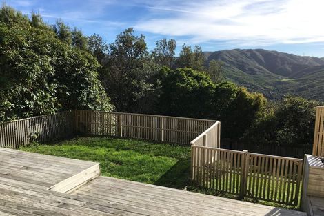 Photo of property in 33 Huntingdon Street, Northland, Wellington, 6012