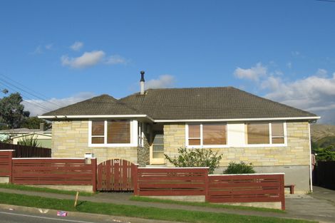 Photo of property in 80 Castor Crescent, Cannons Creek, Porirua, 5024