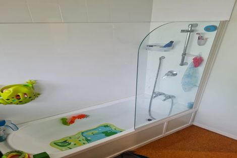 Photo of property in 15 La Perouse Street, Botany Downs, Auckland, 2010