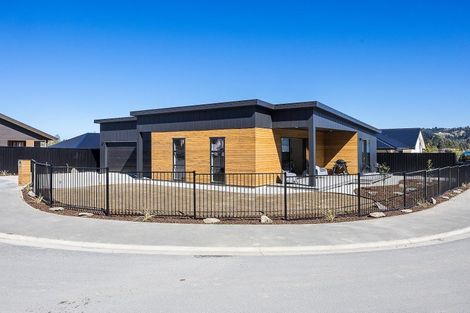 Photo of property in 14 Caroline Way, Abbotsford, 9018