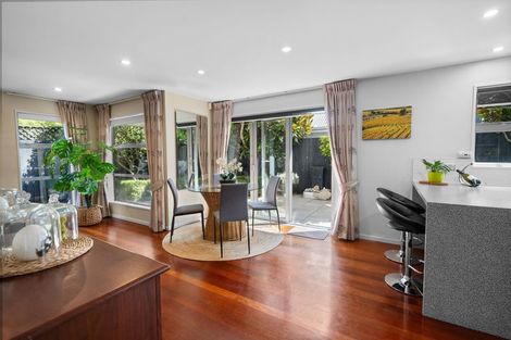 Photo of property in 55 Springfield Road, St Albans, Christchurch, 8014