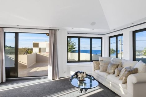 Photo of property in 1/60 Milford Road, Milford, Auckland, 0620