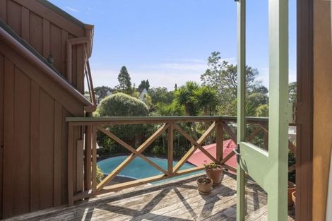 Photo of property in 24 Blundell Place, Chatswood, Auckland, 0626