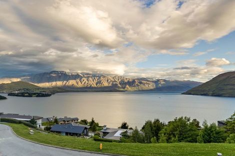 Photo of property in 6 Chandler Lane, Fernhill, Queenstown, 9300