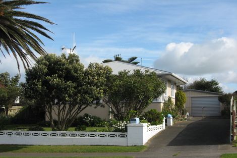 Photo of property in 3 Tainui Street, Castlecliff, Whanganui, 4501