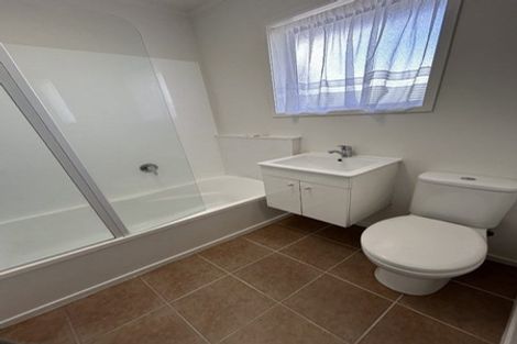 Photo of property in 11 Miro Road, Mangere Bridge, Auckland, 2022