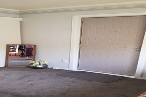 Photo of property in 5 Glendawn Place, Bayview, Auckland, 0629