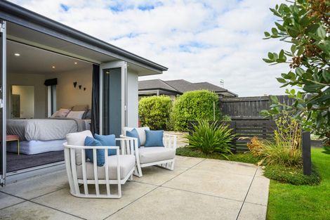 Photo of property in 24 Liberty Grove, Kelvin Grove, Palmerston North, 4414