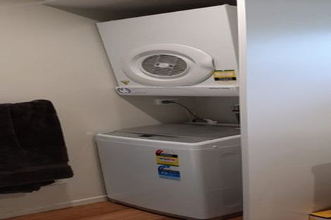 Photo of property in 37 West Lynn Road, Titirangi, Auckland, 0604