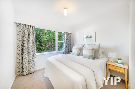 Photo of property in 24 Batchelor Street, Newlands, Wellington, 6037
