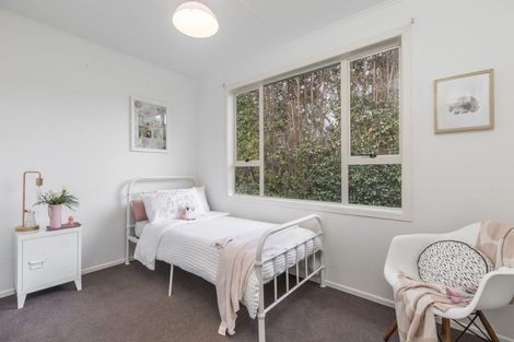 Photo of property in 2a Helga Crescent, Te Atatu Peninsula, Auckland, 0610