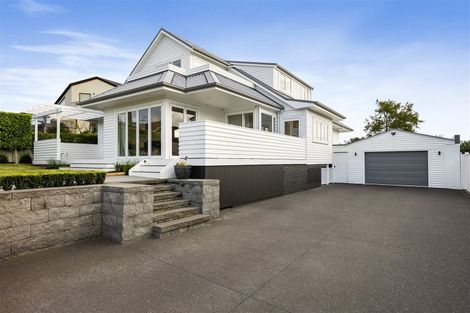 Photo of property in 136 Mellons Bay Road, Mellons Bay, Auckland, 2014