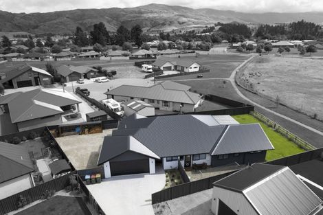 Photo of property in 15 Quigley Crescent, Cromwell, 9310