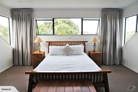 Photo of property in 2/14 Coronation Street, Belmont, Auckland, 0622