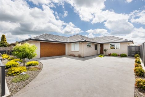 Photo of property in 112a Roberts Line, Kelvin Grove, Palmerston North, 4414
