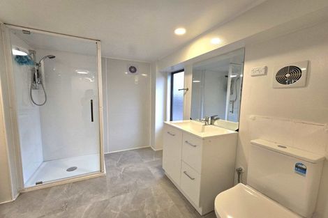 Photo of property in 33 Alidade Place, Massey, Auckland, 0614