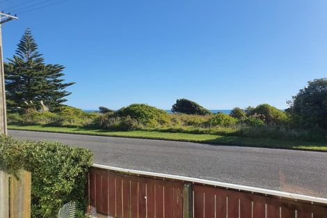 Photo of property in 26 Marine Parade, Otaki Beach, Otaki, 5512