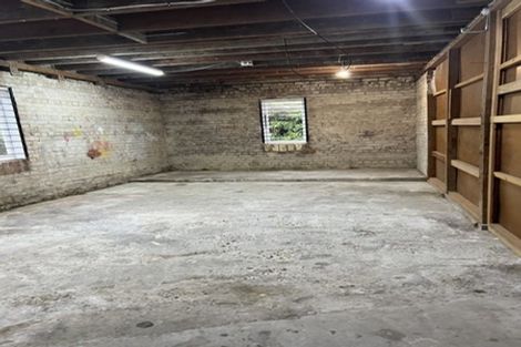 Photo of property in 83 Pupuke Road, Northcote, Auckland, 0627