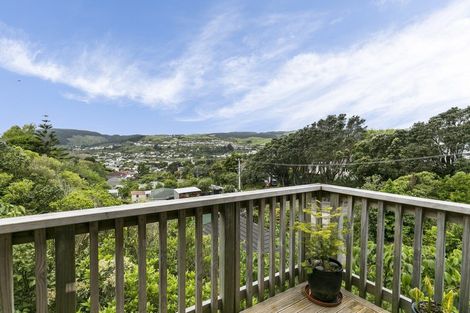 Photo of property in 3b Chester Road, Tawa, Wellington, 5028