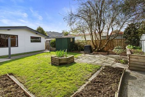 Photo of property in 8 Roband Crescent, Brown Owl, Upper Hutt, 5018
