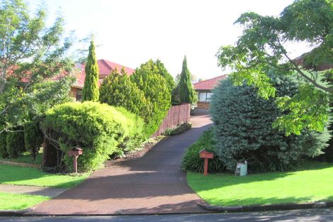 Photo of property in 3/9 Billabong Place, Botany Downs, Auckland, 2010