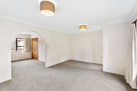 Photo of property in 6 Youngs Road, Papakura, 2110