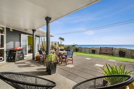 Photo of property in 94 Messenger Terrace, Oakura, 4314