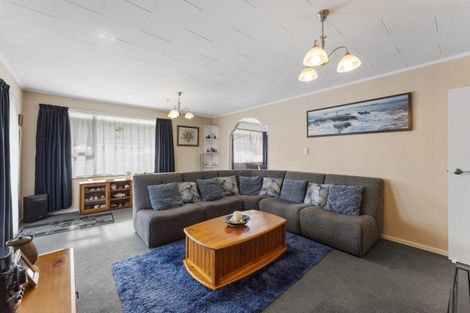 Photo of property in 30 Omaha Grove, Totara Park, Upper Hutt, 5018