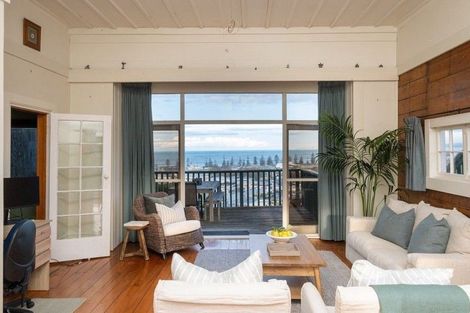 Photo of property in 42 Cameron Road, Bluff Hill, Napier, 4110