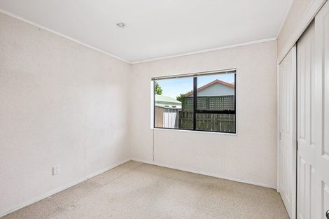 Photo of property in 19 Sturges Road, Henderson, Auckland, 0612